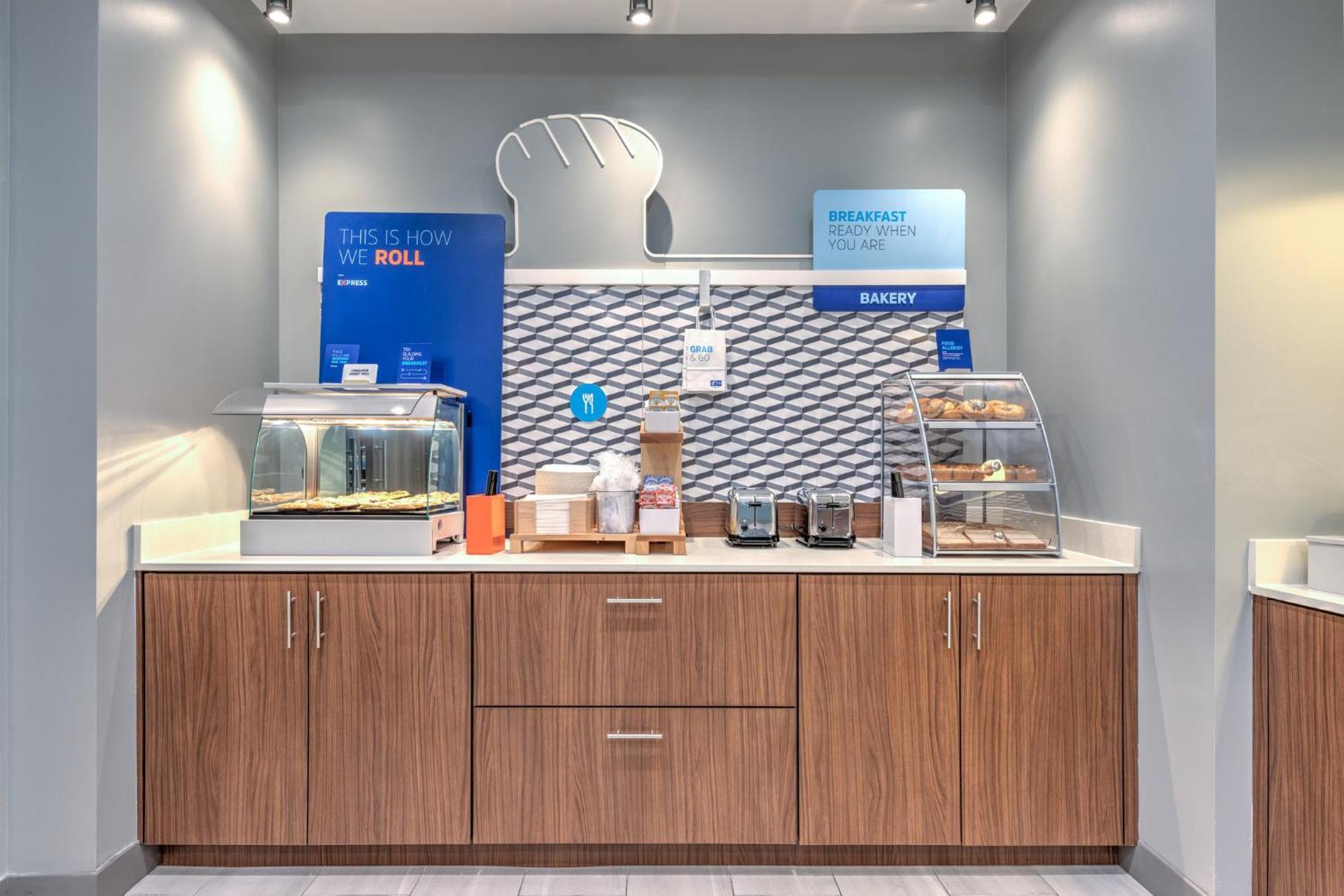 Holiday Inn Express & Suites Austin Airport East By Ihg Kültér fotó