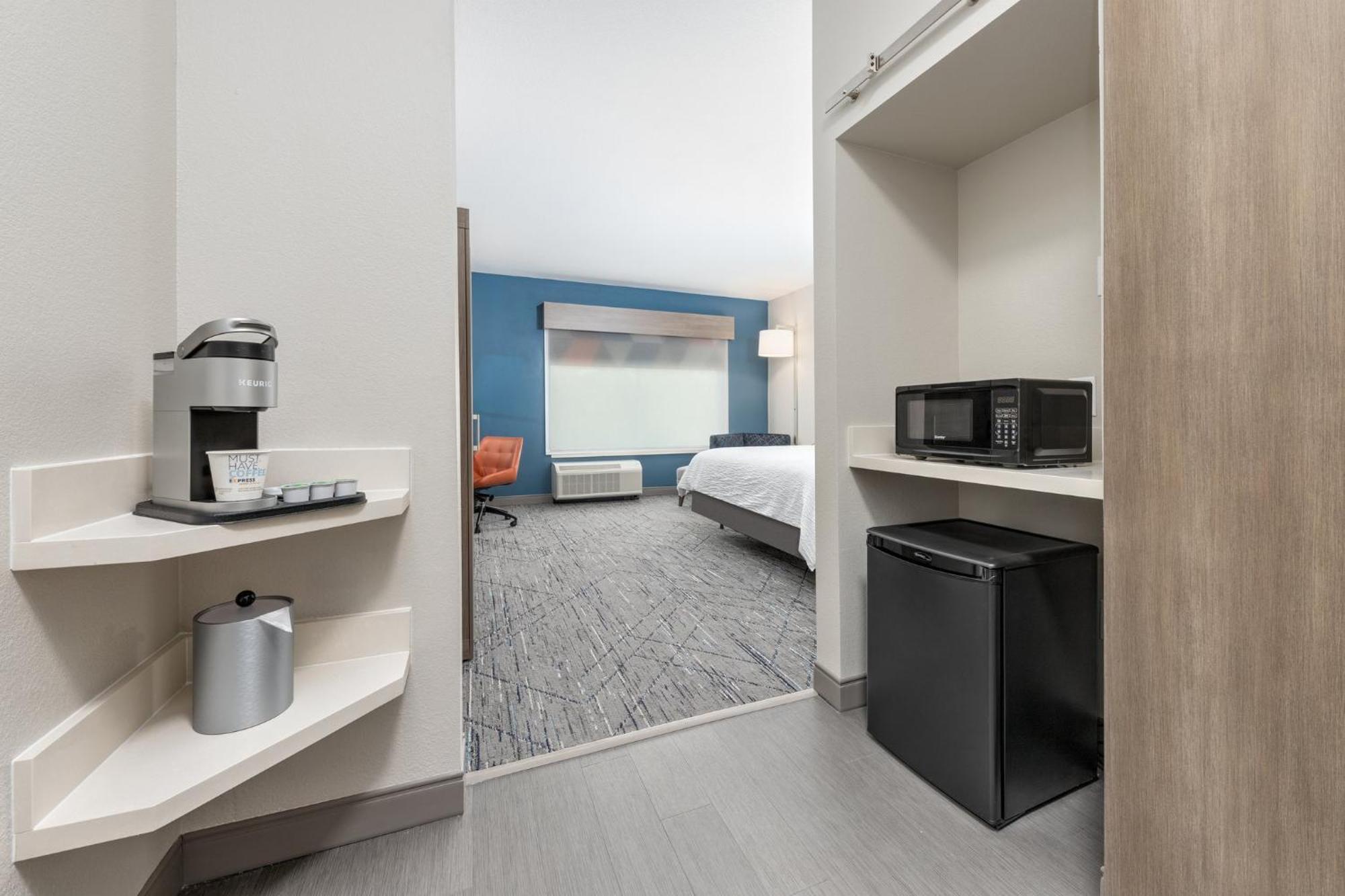 Holiday Inn Express & Suites Austin Airport East By Ihg Kültér fotó