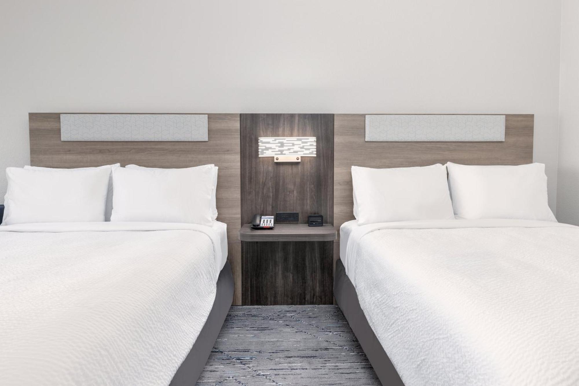 Holiday Inn Express & Suites Austin Airport East By Ihg Kültér fotó