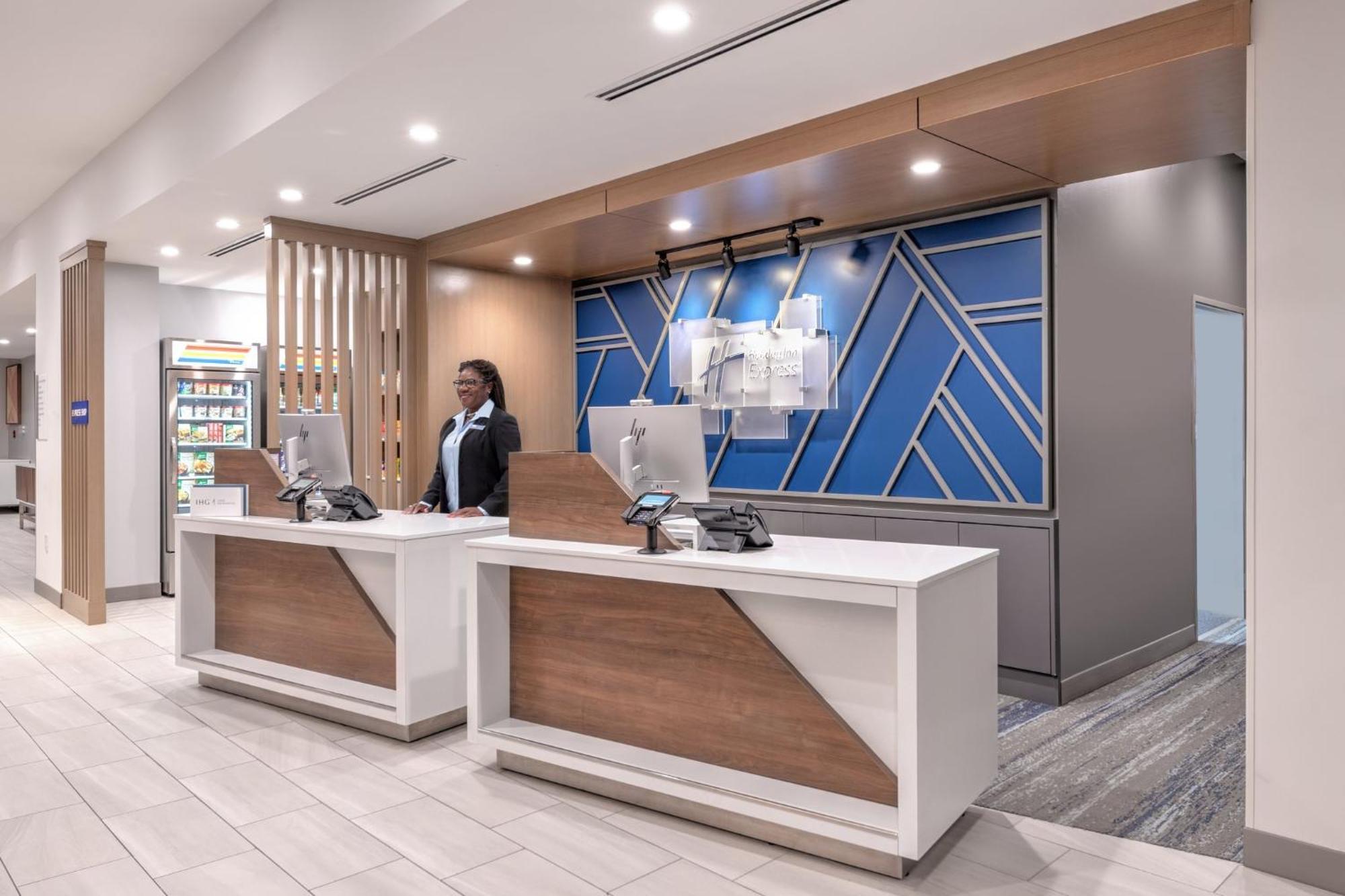 Holiday Inn Express & Suites Austin Airport East By Ihg Kültér fotó