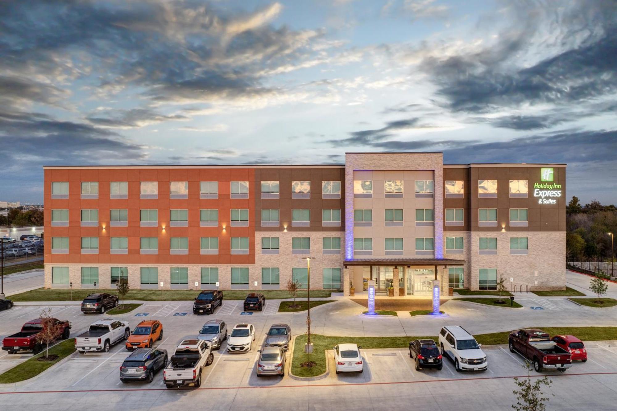 Holiday Inn Express & Suites Austin Airport East By Ihg Kültér fotó